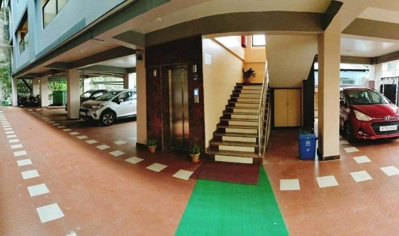 Hotel Island Park Residency - Photo 4
