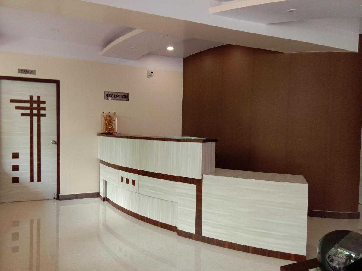 Hotel Island Park Residency - Photo 2