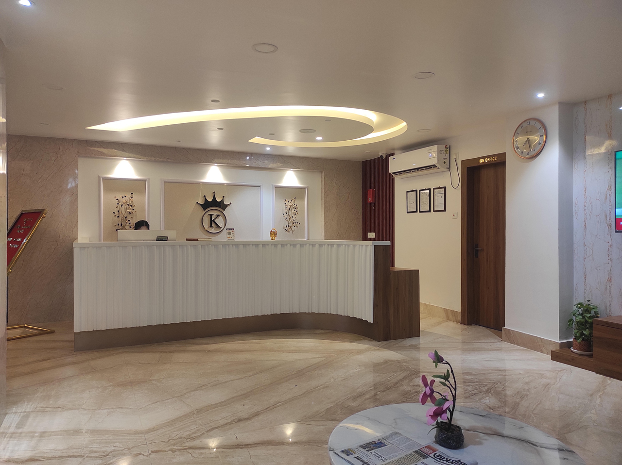 Hotel Kingdom Palace - Photo 2