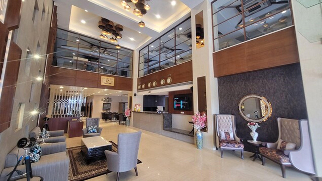 Hotel Simran International - Photo 4