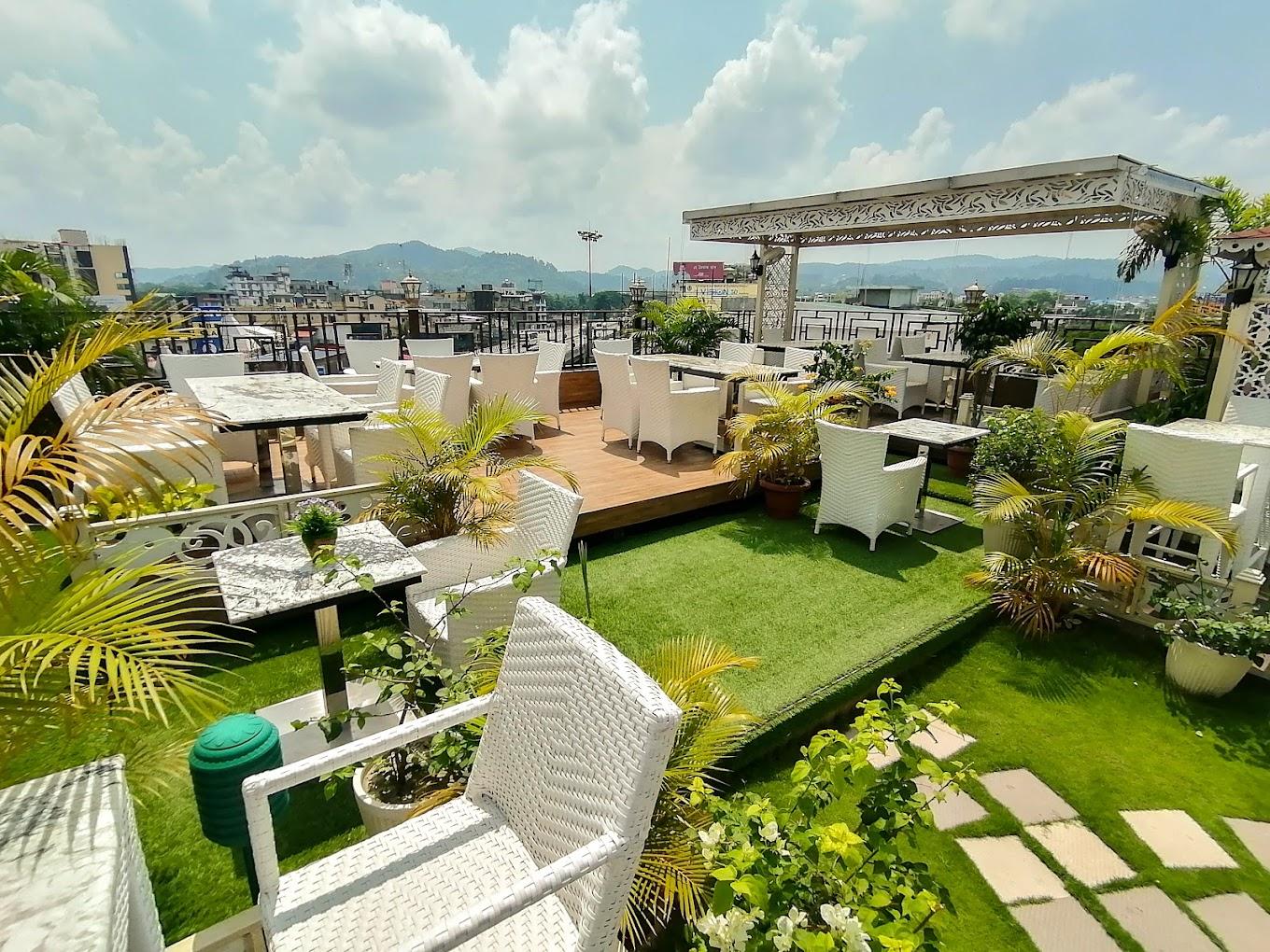 HOTEL BLUE MOON - Photo 3
